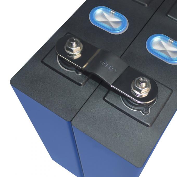 3.2V 202Ah Paket Baterai Lithium Ion Kustom 4kg sel prismatik lifepo4 Siklus Dalam 5